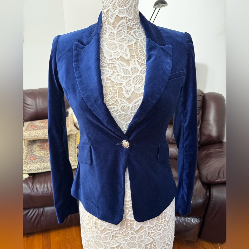 White House Black Market Deep Blue Velvet Blazer, size 0, perfect condition